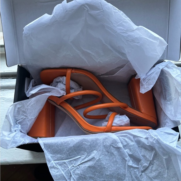 Orange strappy chunky heeled sandals slip-on - Picture 2 of 8